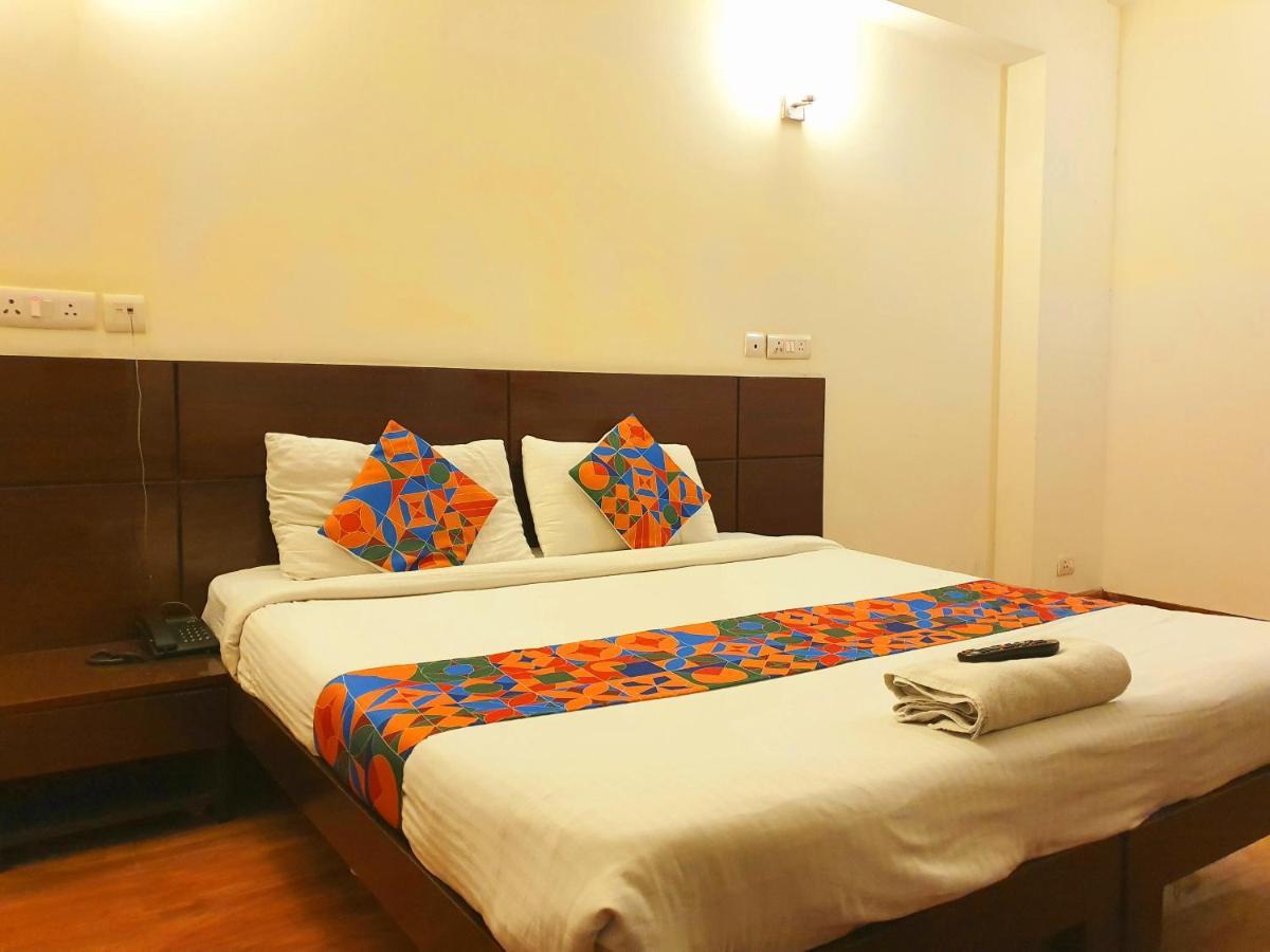 Hotel Merriment Alpha Noida Zewnętrze zdjęcie